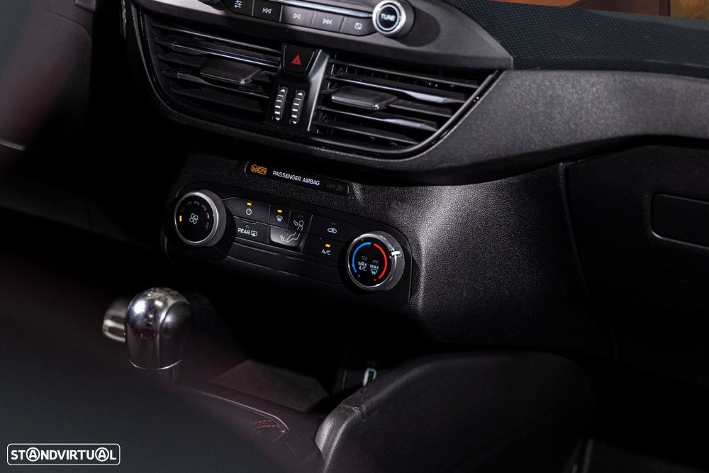 Ford Focus SW 1.5 TDCi EcoBlue ST-Line - 15