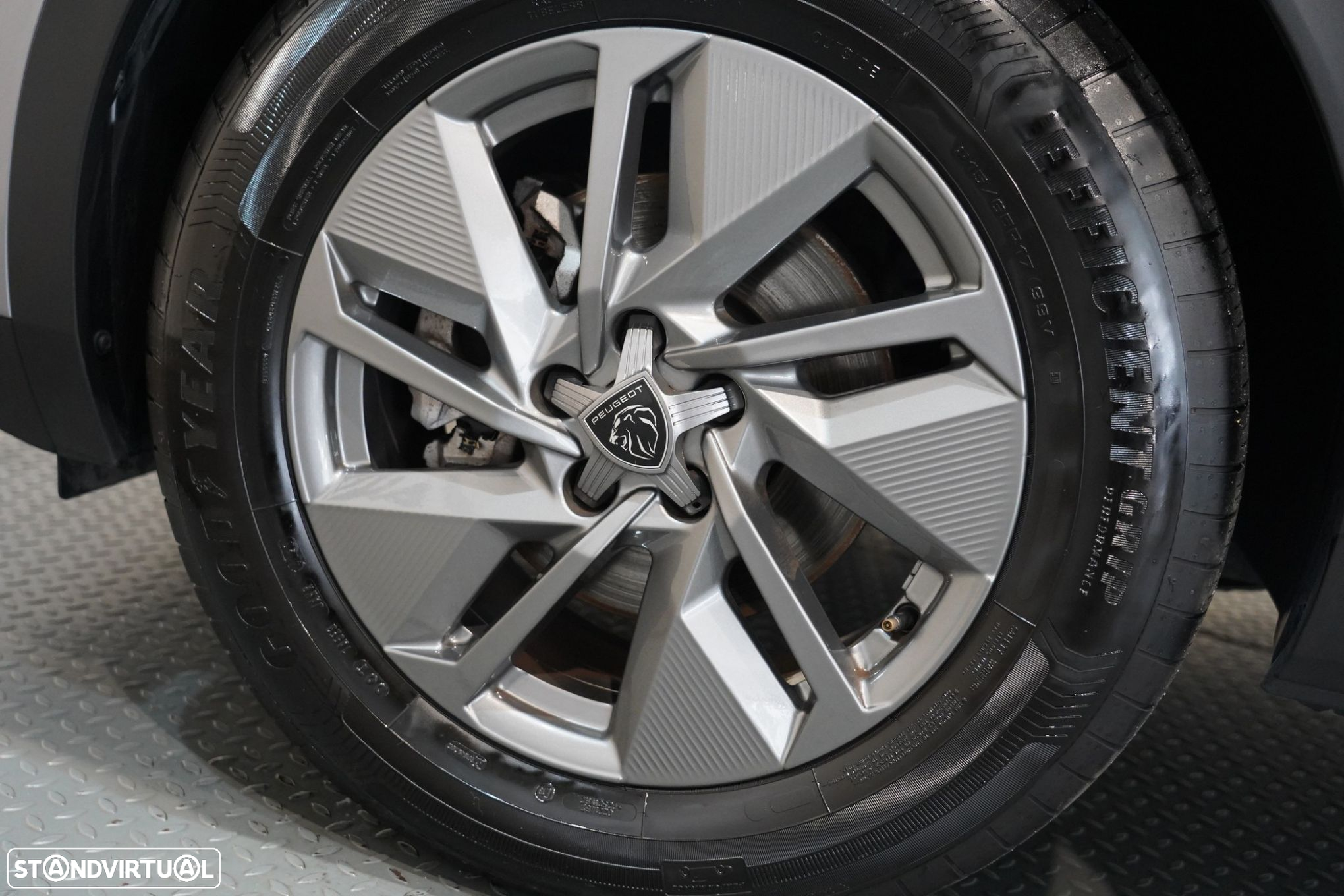Peugeot 408 1.2 PureTech Allure EAT8 - 38