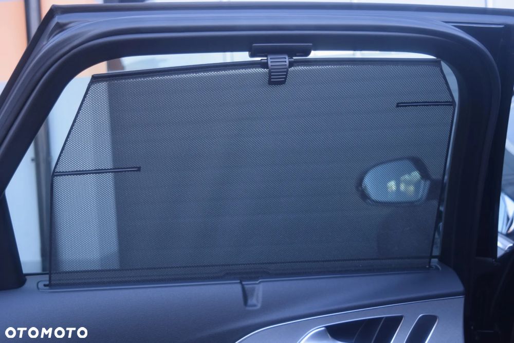 Audi A6 Avant 2.0 TDI Ultra S tronic - 34