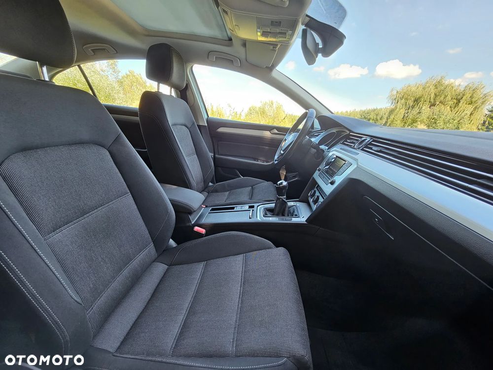 Volkswagen Passat 2.0 TDI BMT Comfortline - 27