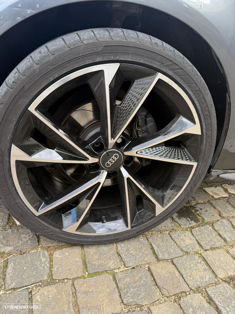 Audi A4 Avant 2.0 TDI quattro S tronic - 8