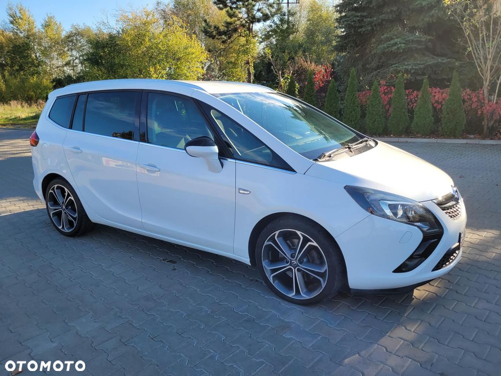 Opel Zafira - 10