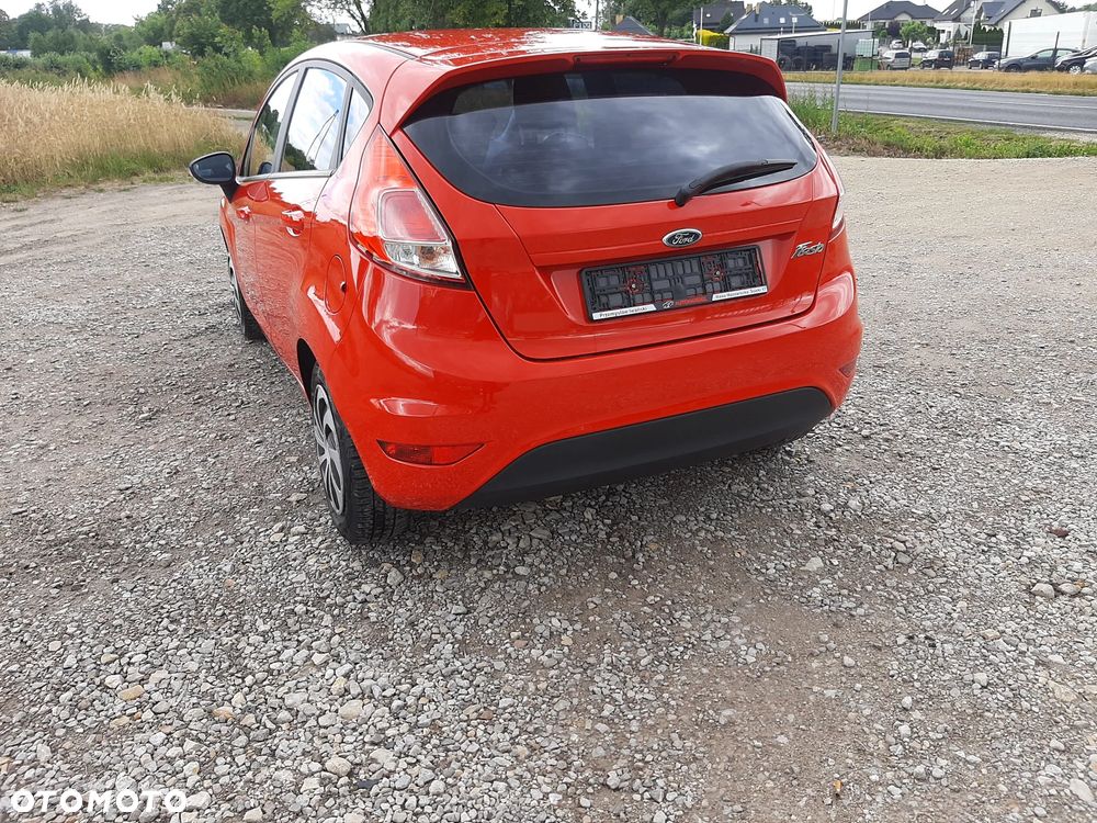 Ford Fiesta 1.6 TDCi DPF Trend - 12