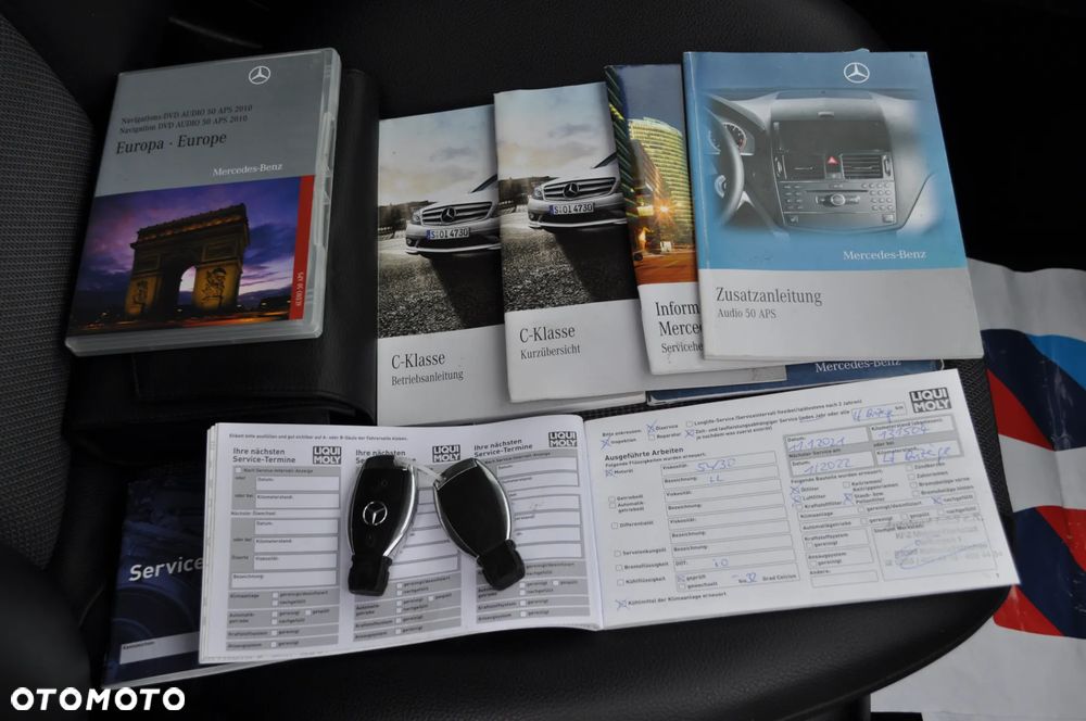 Mercedes-Benz Klasa C 180 CGI Automatik BlueEFFICIENCY Avantgarde - 35