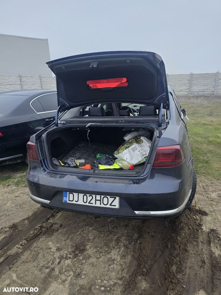 Dezmembrez Volkswagen Passat B7 2012  CFGB 170 CAI  BIXENON led DSG - 3