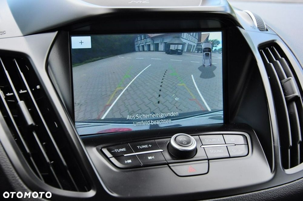 Ford Kuga - 36