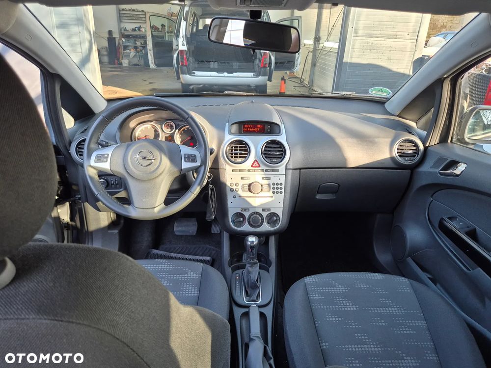 Opel Corsa 1.4 16V Automatik Satellite - 14