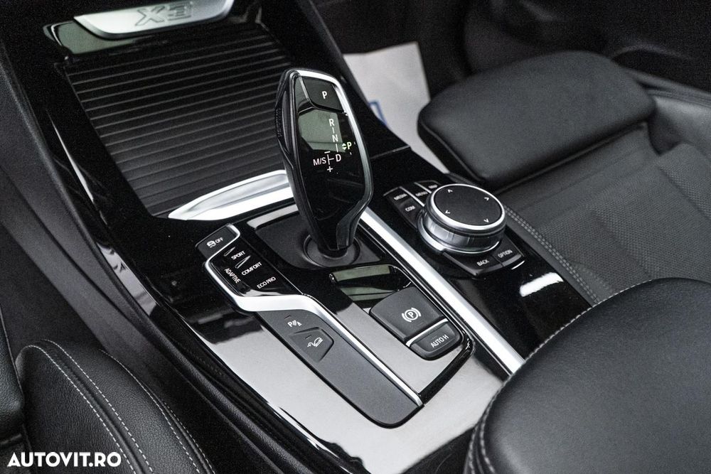 BMW X3 xDrive30i AT Luxury Line - 36