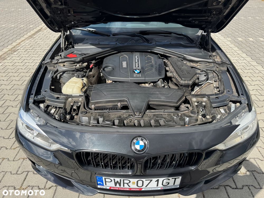 BMW Seria 3 318d xDrive - 16