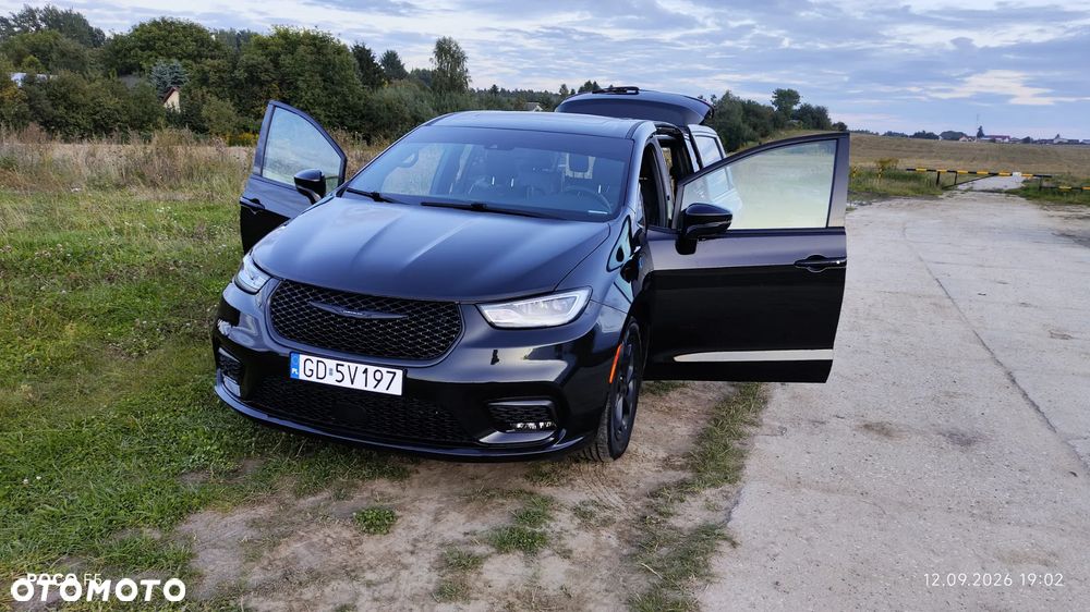 Chrysler Pacifica - 23