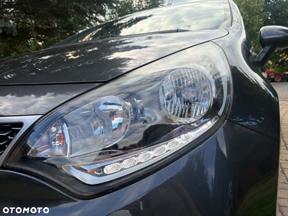 Kia Rio 1.2 L - 15