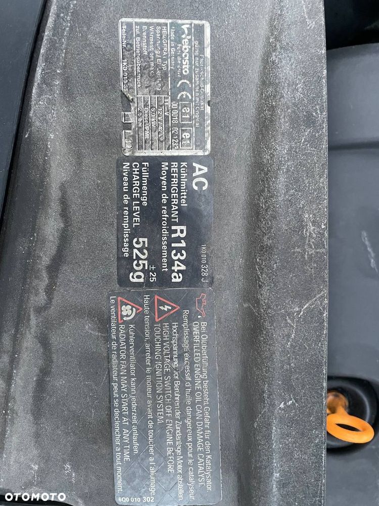 Volkswagen Touran 1.9 TDI Conceptline DSG - 16