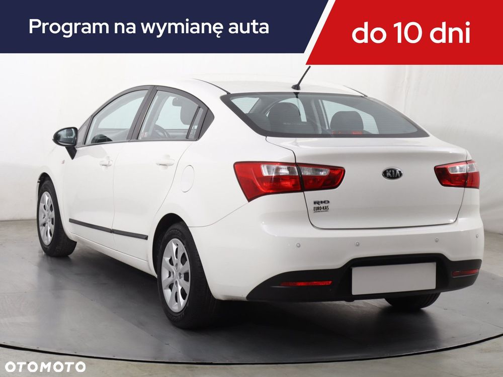 Kia Rio - 6