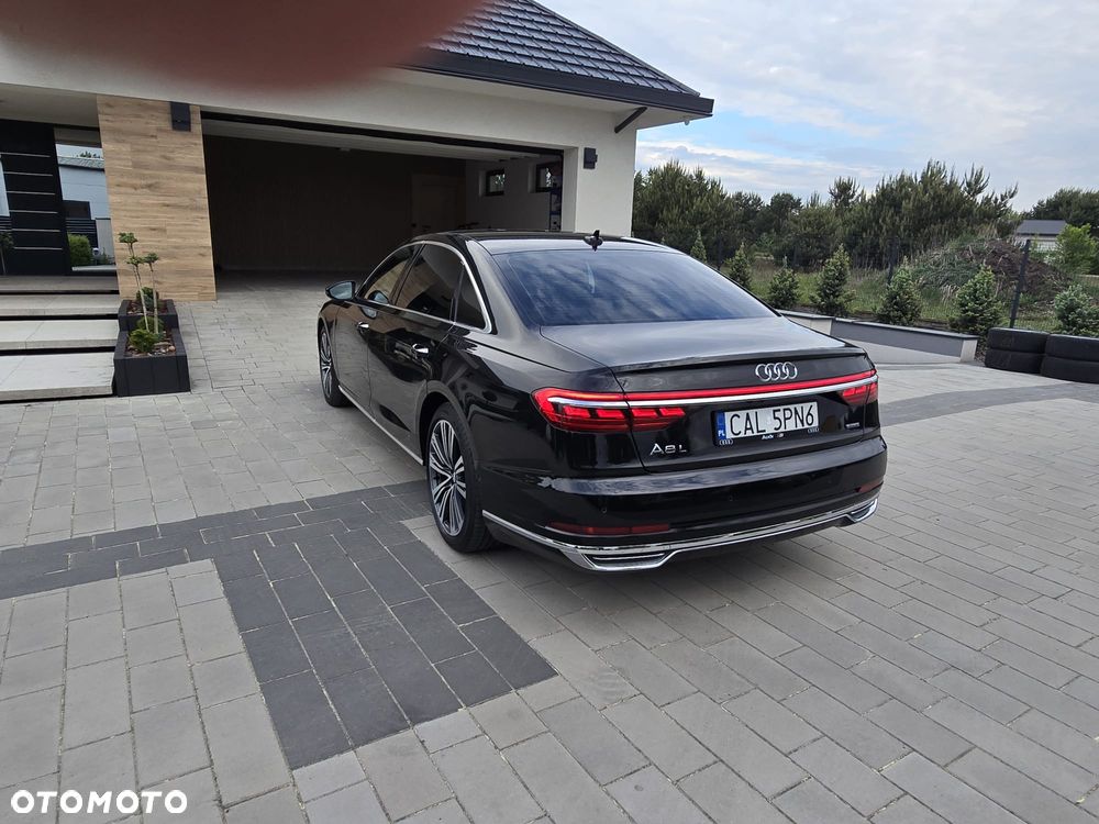 Audi A8 - 4