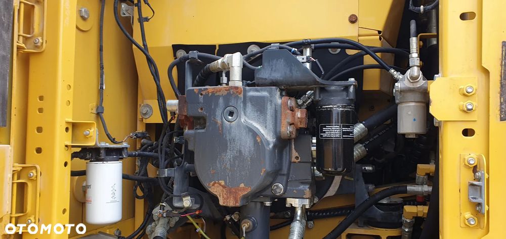 Komatsu PC240 NLC-10 - 13