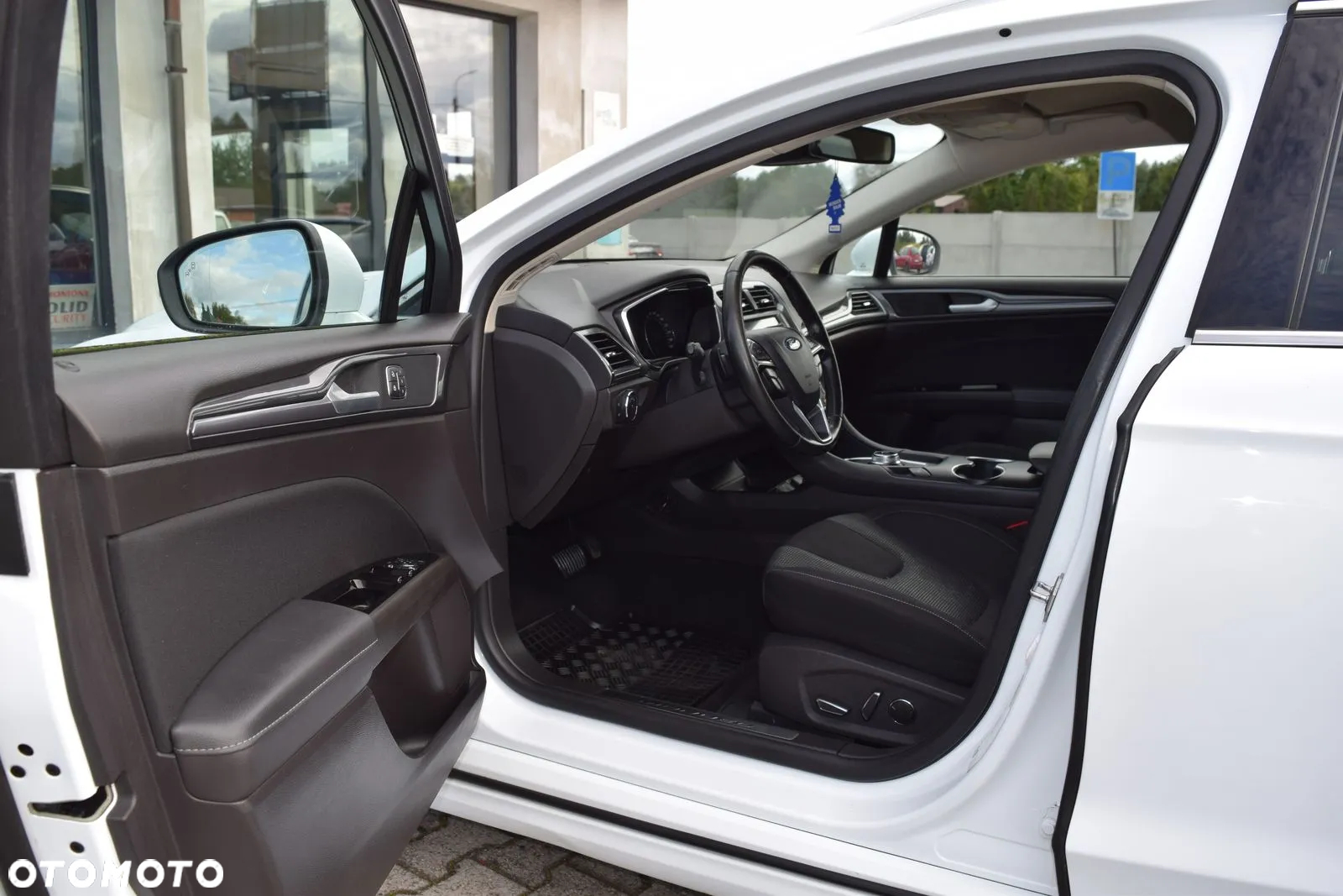 Ford Mondeo Turnier 2.0 EcoBlue Titanium - 16