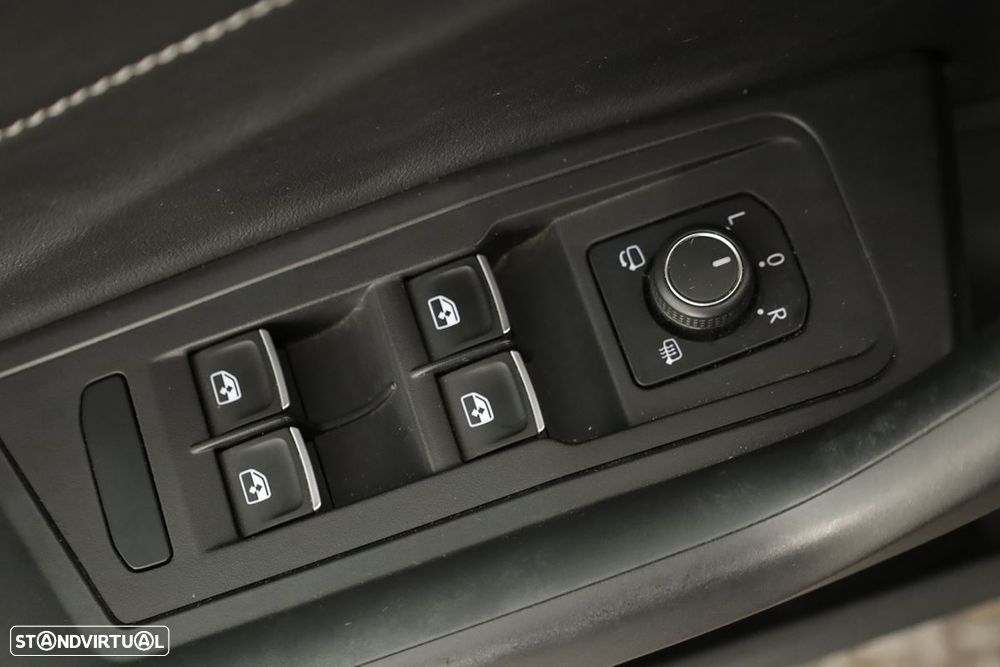 VW T-Roc Cabrio 1.5 TSI R-Line DSG - 22