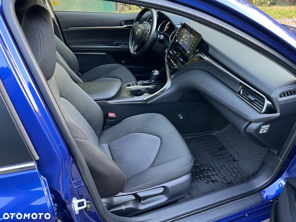 Toyota Camry 2.5 Hybrid Comfort CVT - 26