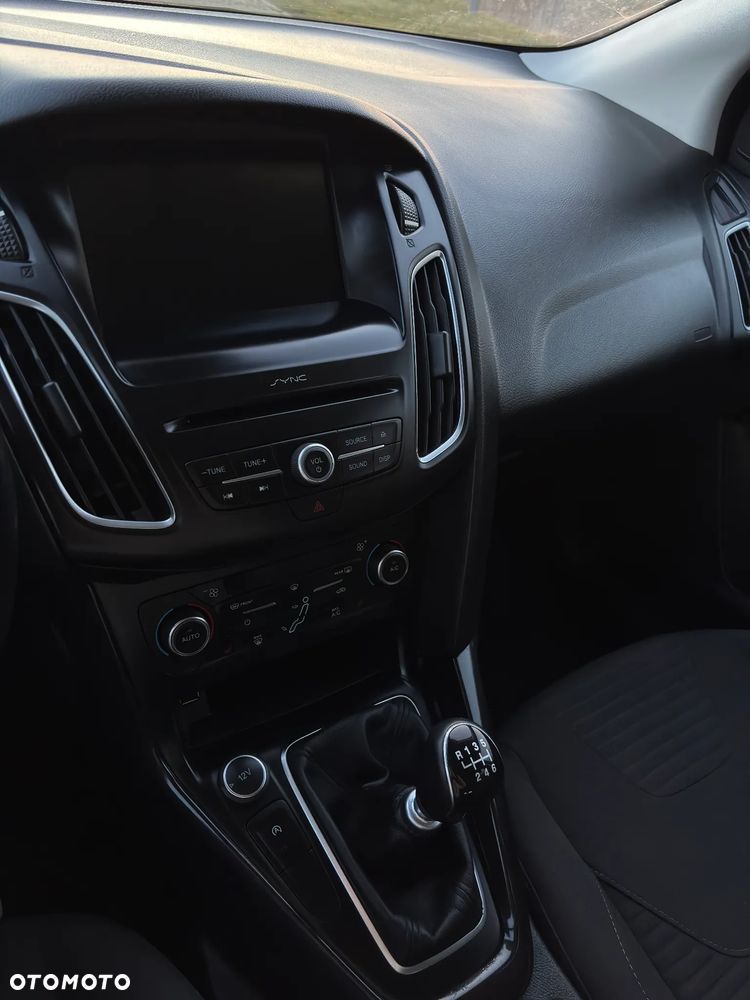 Ford Focus 1.0 EcoBoost Titanium - 15