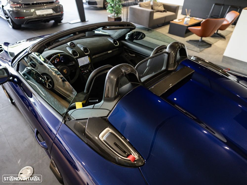 Porsche 718 Spyder - 9