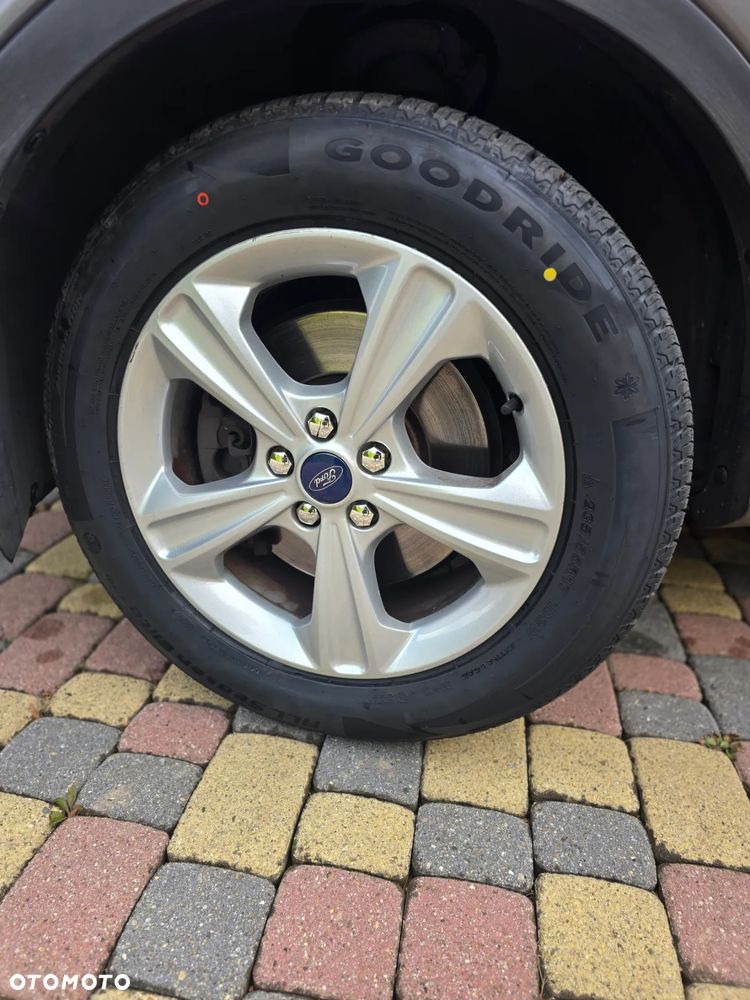Ford Kuga 1.6 EcoBoost 4x4 Titanium - 20