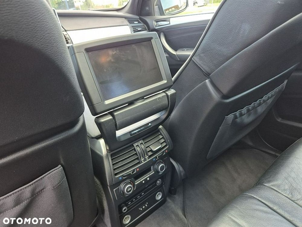 BMW X5 4.8i xDrive - 7