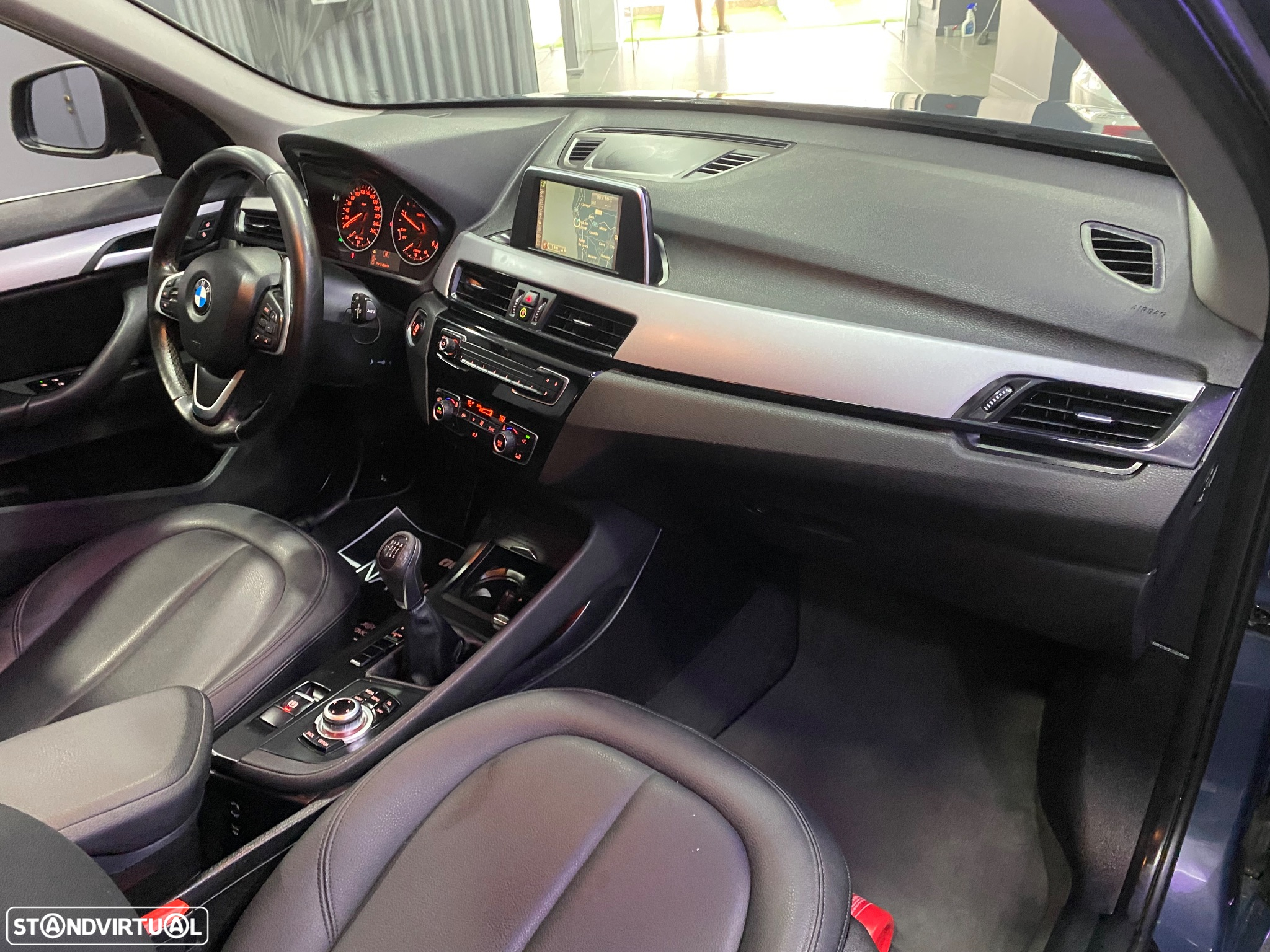 BMW X1 16 d sDrive Advantage - 27