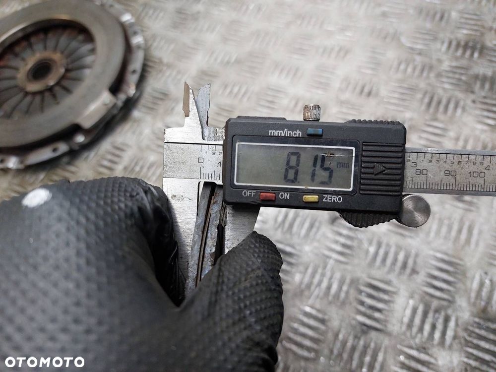 SPRZĘGŁO TARCZA + DOCISK + ŁOŻYSKO OPOROWE KIA CERATO I 2.0 CRDI - 8