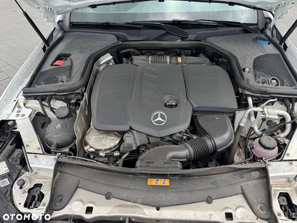 Mercedes-Benz Klasa E 220 d 4-Matic AMG - 36