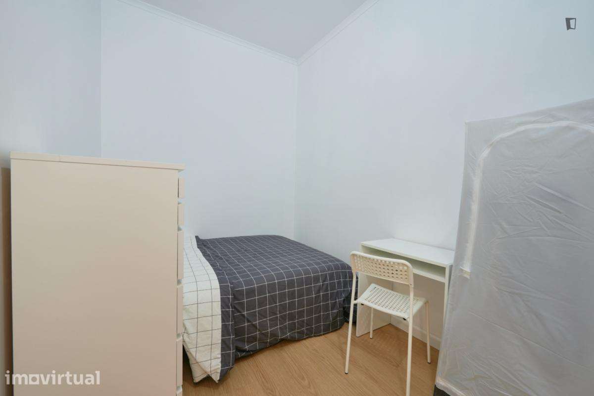 Quarto - localizado em Entrecampos Lisbon - Grande imagem: 5/12