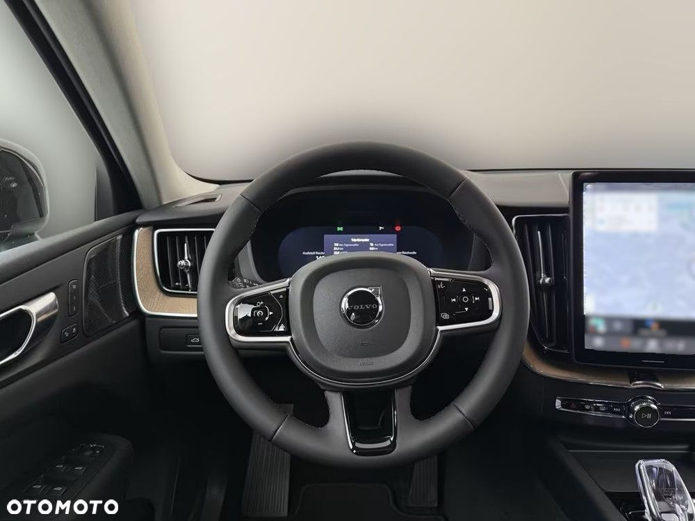 Volvo XC 60 T6 Plug-In Hybrid AWD Plus Bright - 18