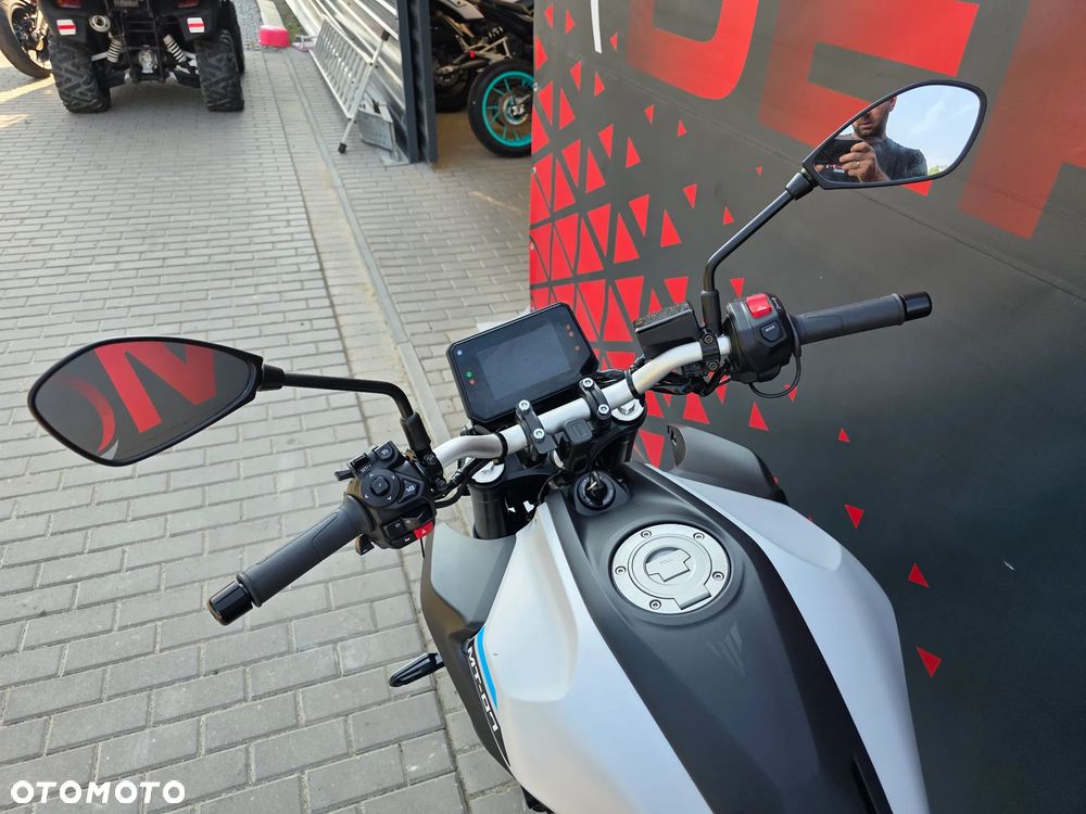 Yamaha MT - 17