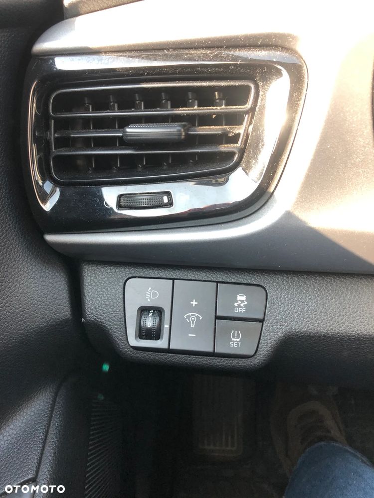 Kia Rio 1.4 crdi L - 10