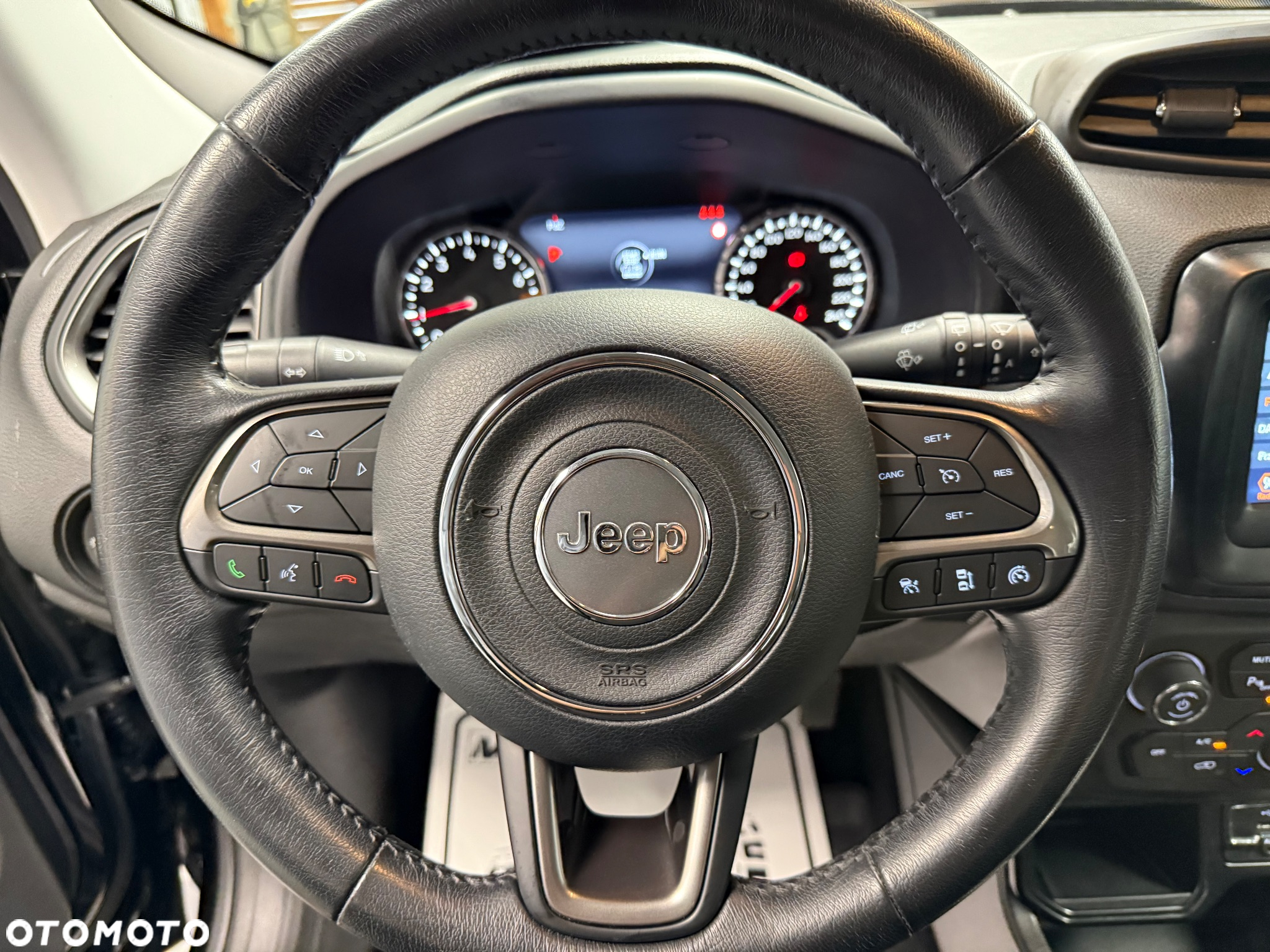 Jeep Renegade - 15
