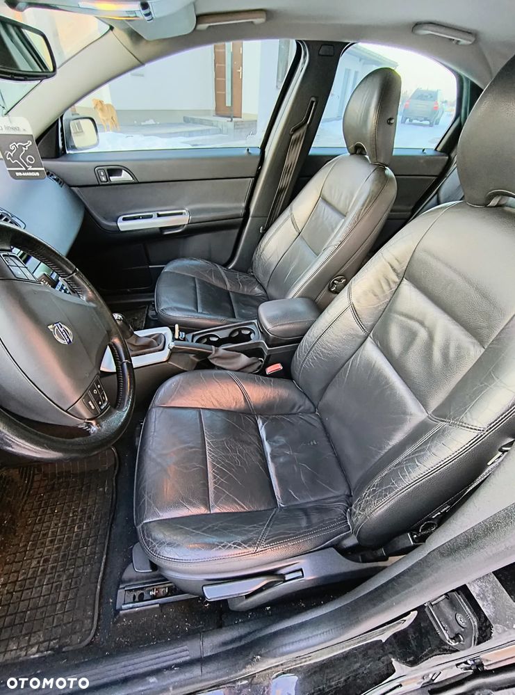 Volvo S40 2.4 Momentum - 6