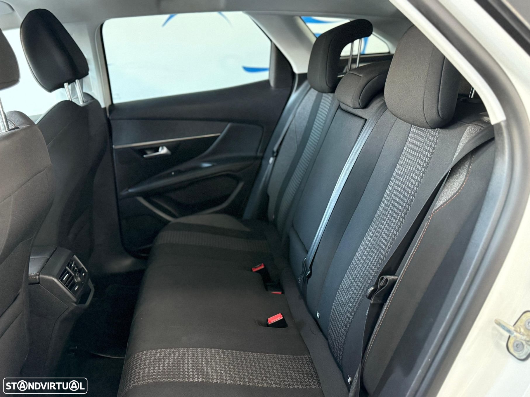 Peugeot 3008 1.6 BlueHDi Style EAT6 - 5