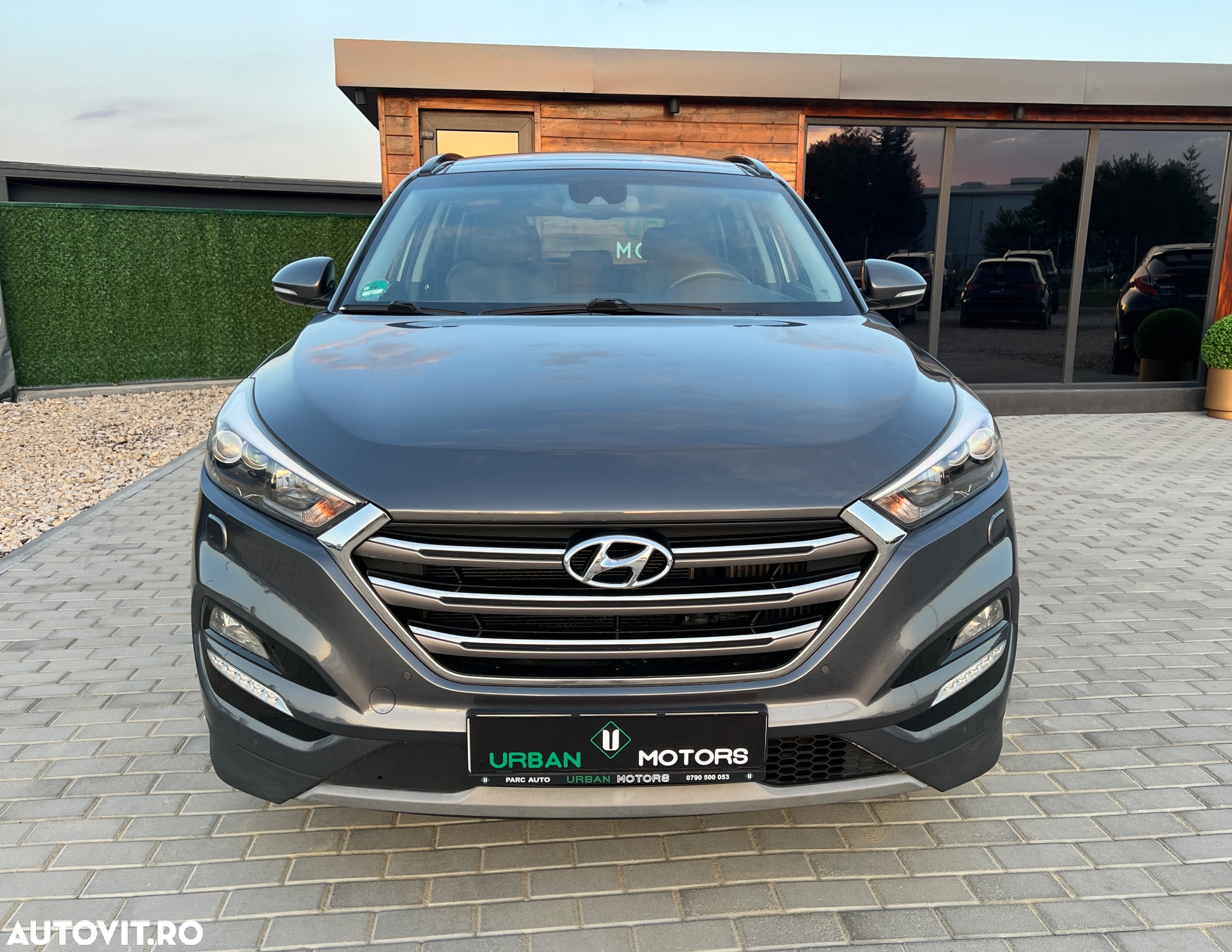 Hyundai Tucson 2.0 CRDI 4WD Automatik Premium - 15