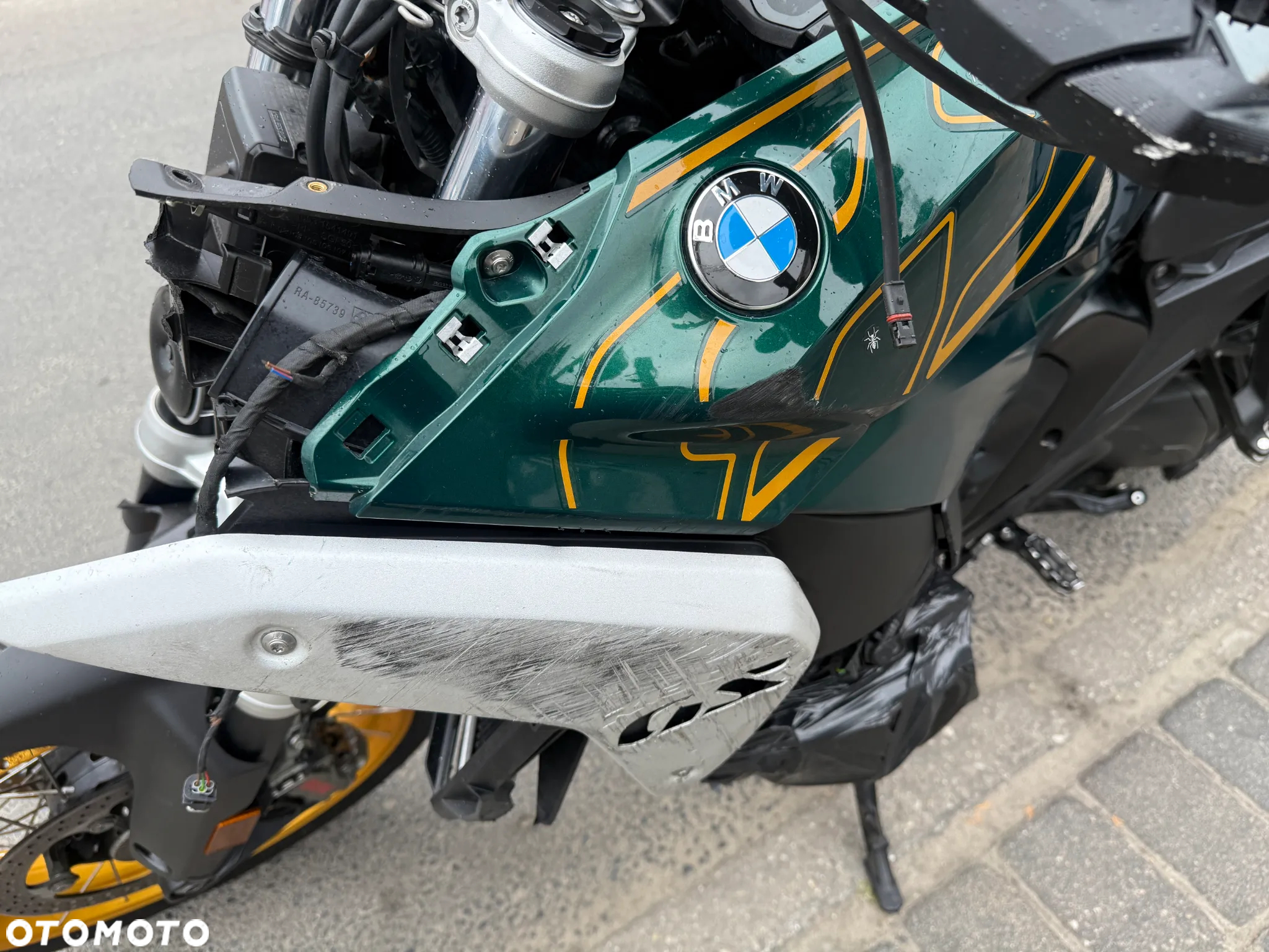 BMW R - 19