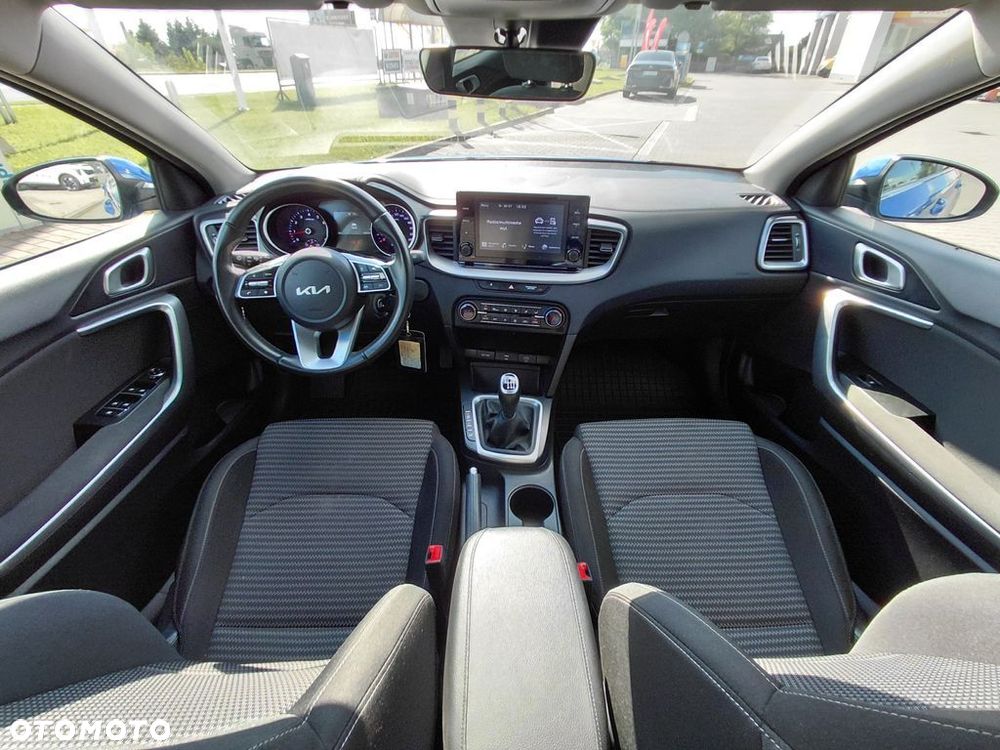 Kia Ceed 1.5 T-GDI M - 12