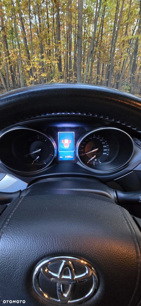 Toyota Avensis 2.0 D-4D Premium - 8