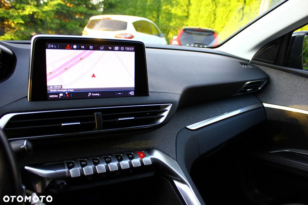 Peugeot 5008 1.5 BlueHDi Allure S&S - 28
