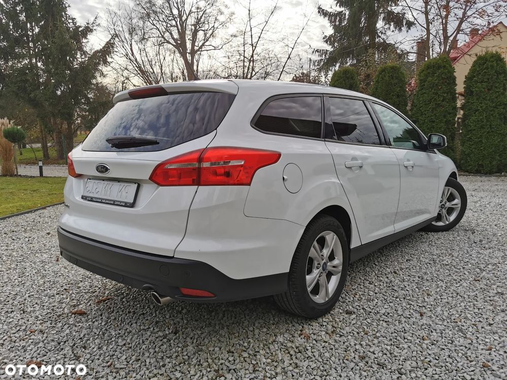 Ford Focus 2.0 TDCi Titanium ASS - 3