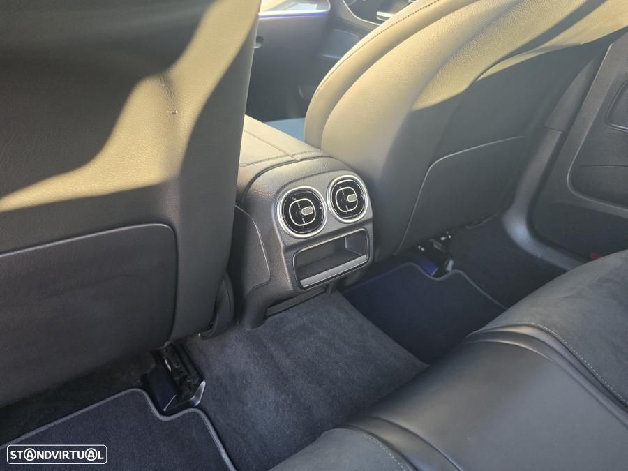 Mercedes-Benz C 300 e AMG Line - 43