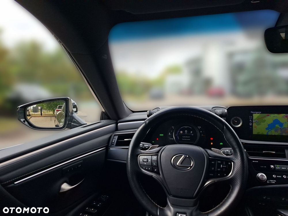 Lexus ES 300h F Sport Edition - 27