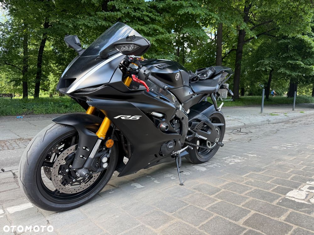 Yamaha R6 - 3