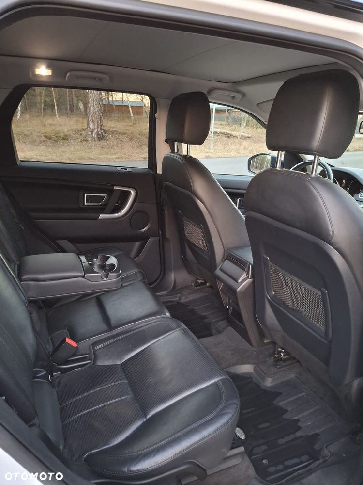 Land Rover Discovery Sport - 12