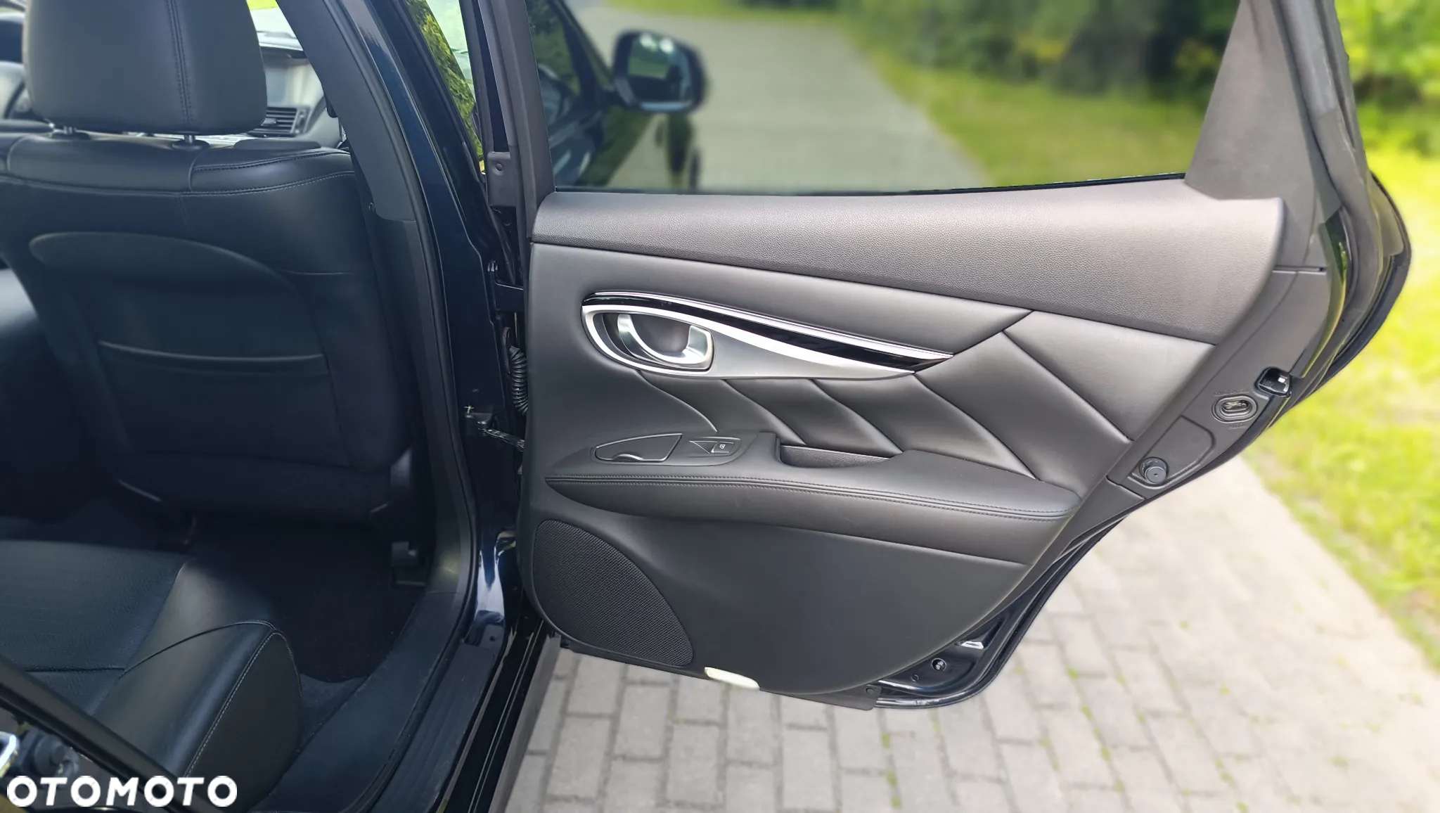 Infiniti Q70 2.2d Sport Tech - 18