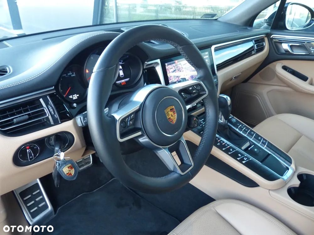 Porsche Macan - 13