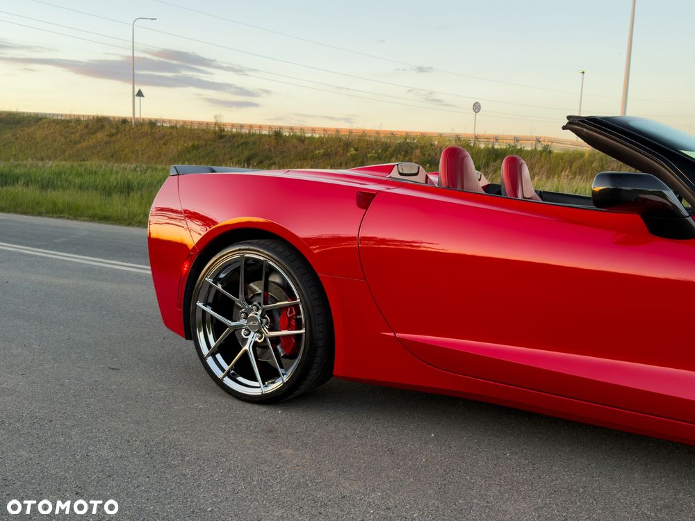 Chevrolet Corvette - 19
