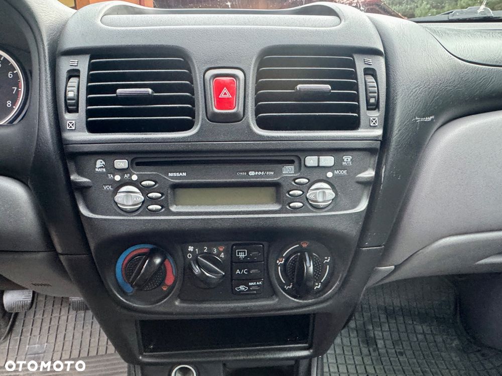 Nissan Almera 1.5 Visia - 8